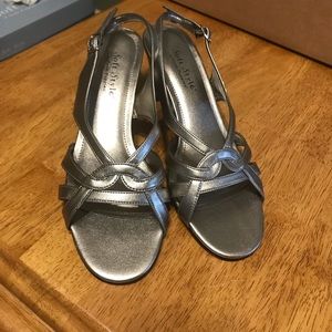 Silver Heels | Size: 8 1/2